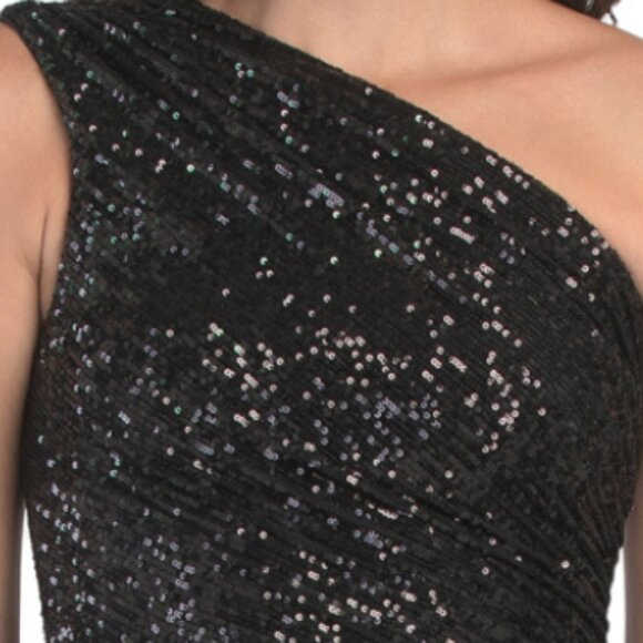 DRESS THE POPULATION Sariah One Shoulder Gown - Picture 4 of 5